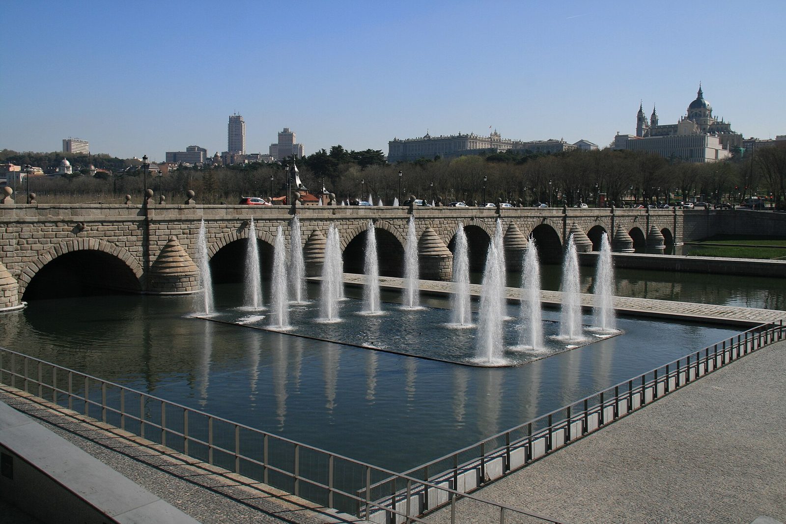 La playa de Madrid Río: verano con niños (y sin playa de verdad)